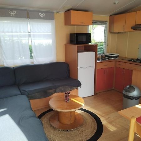 Mobil-Home Coin De Paradis En Cote D'Opale Sur Terrain Prive Et Sa Caravane Hermelinghen Eksteriør bilde