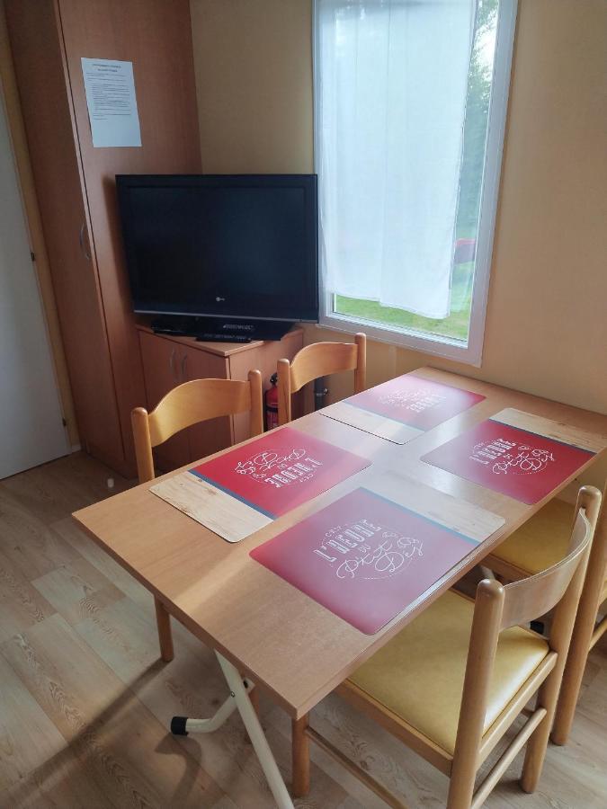 Mobil-Home Coin De Paradis En Cote D'Opale Sur Terrain Prive Et Sa Caravane Hermelinghen Eksteriør bilde